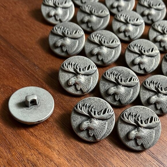 Pewter Moose Buttons - set of 27 - Picture 2 of 5